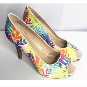 9 & Co Tropical Print Peep Toe Heels | Cole 9